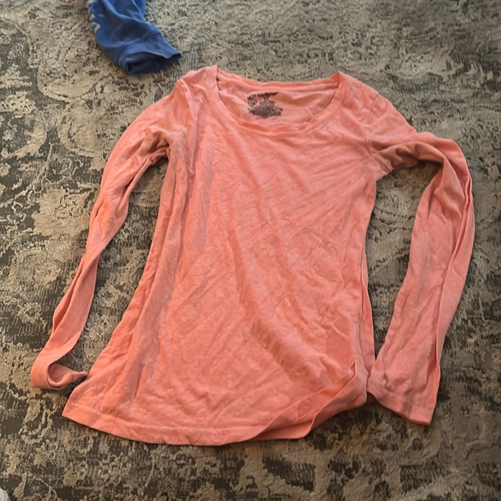 No boundaries long sleeve cotton tee